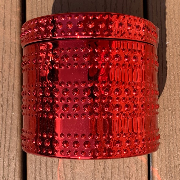 🆕CHRISTMAS CUPCAKE METALLIC HARRY SLATKIN 4 WICK, 18oz CANDLE NWTS!!! - Picture 2 of 5